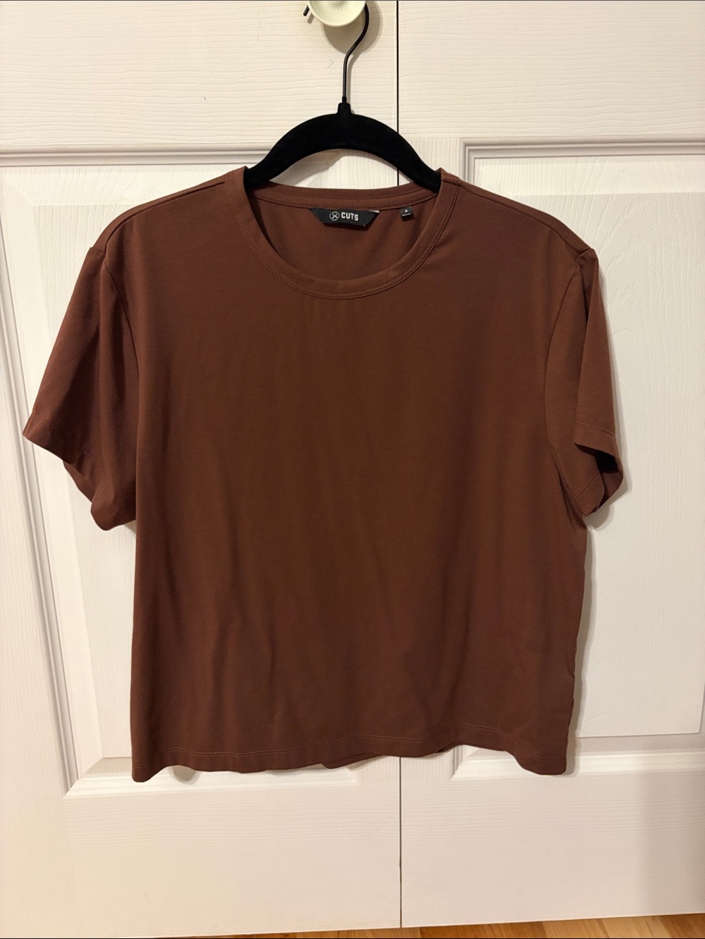 Cuts Clothing Women's Short-Sleeve Crewneck Tee in Brown